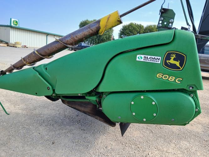 John Deere 608C