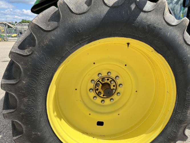 John Deere 7610