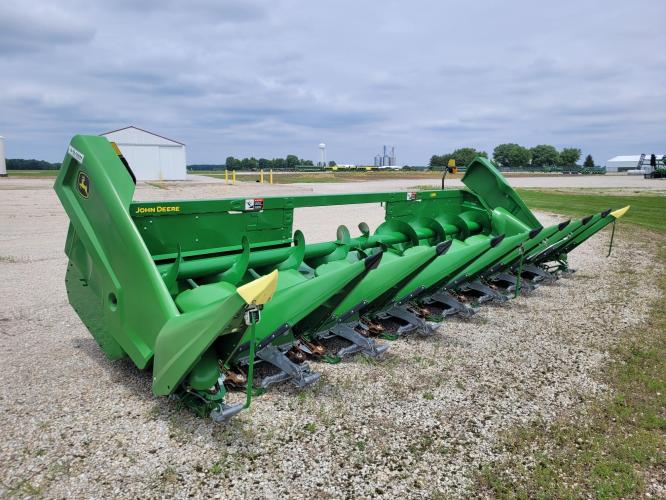 John Deere C8R