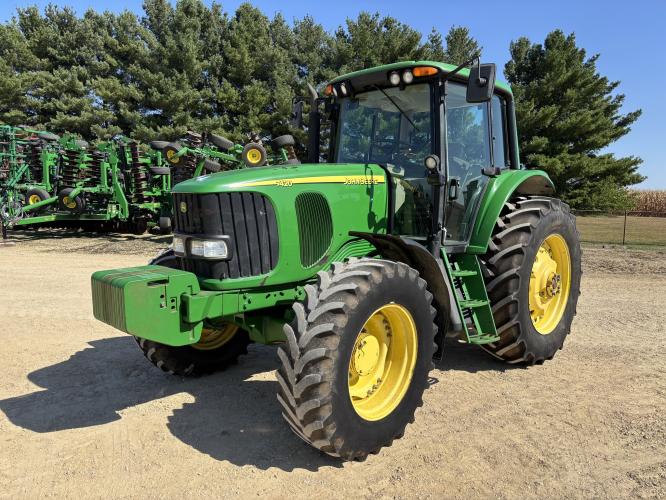 John Deere 7420