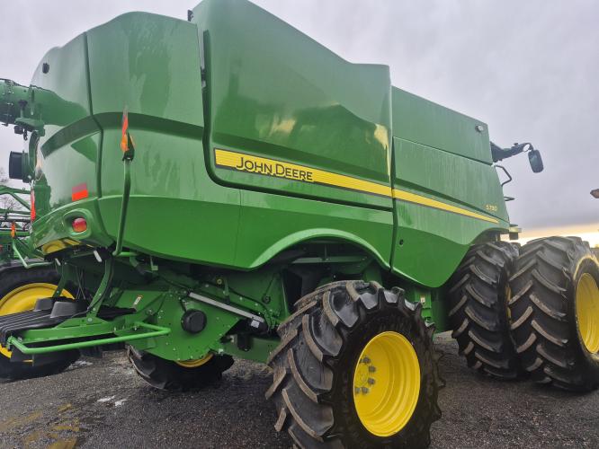 John Deere S790