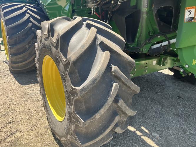 John Deere S7 900