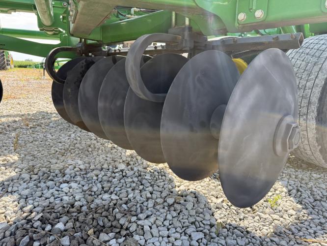 John Deere 2730