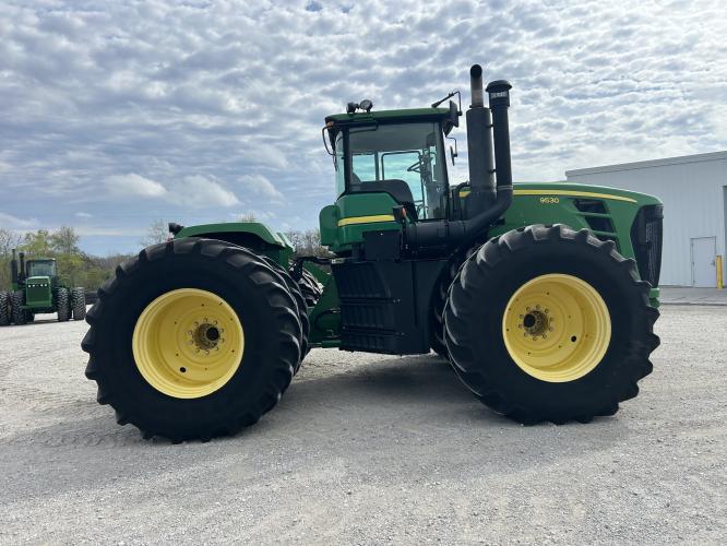John Deere 9530