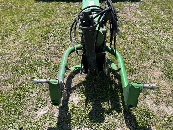 John Deere 835