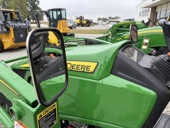 John Deere 1025R