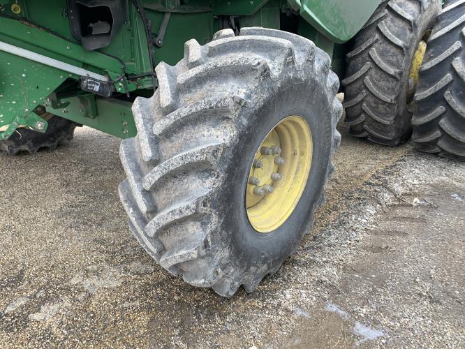 John Deere S680