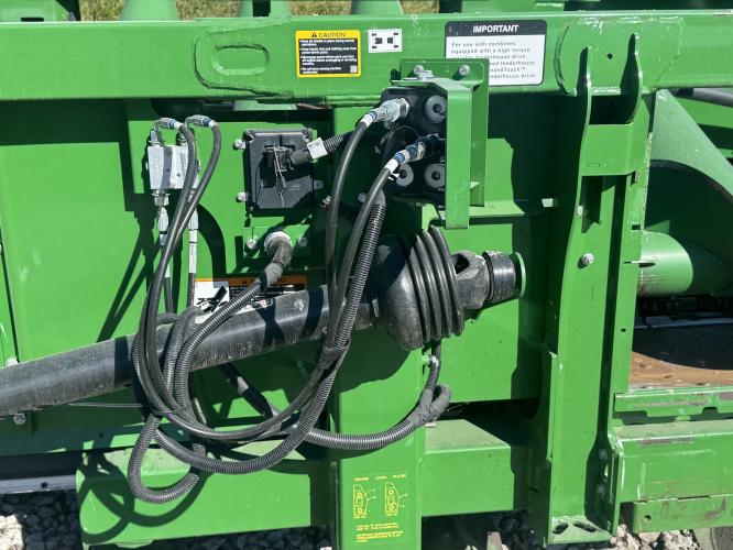 John Deere C8R