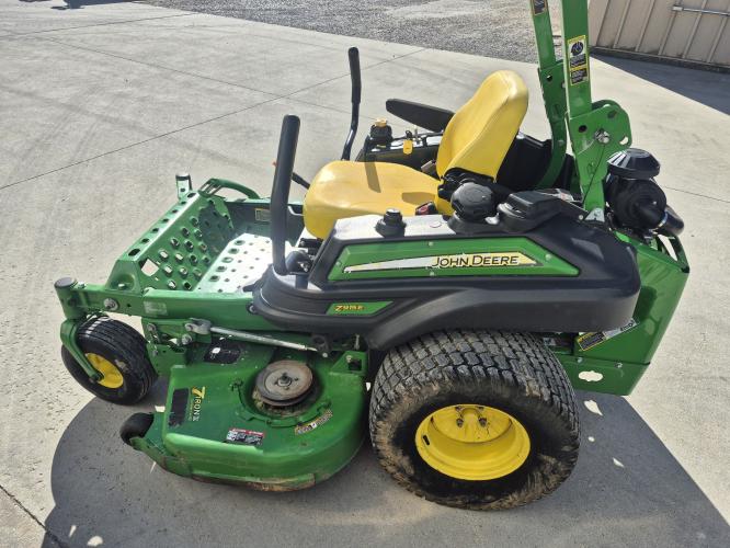 John Deere Z915E