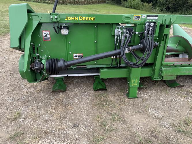 John Deere C8R
