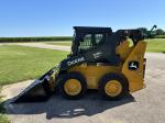 John Deere 318G