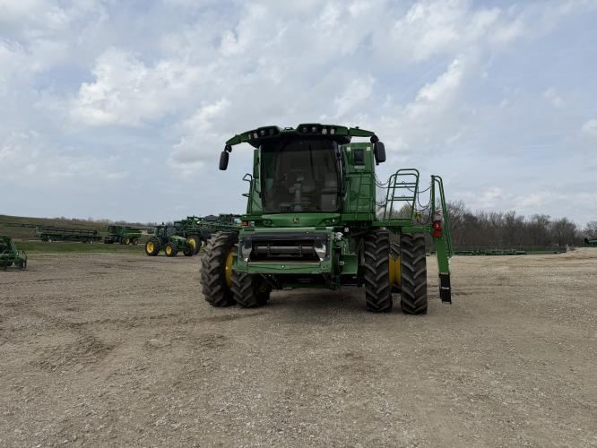 John Deere S770
