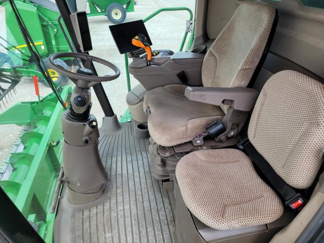 John Deere S770