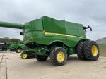 John Deere S670