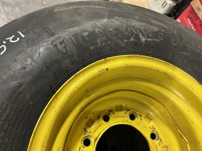 Firestone LIKE NEW 12.5L-15FI T&W LD RG F