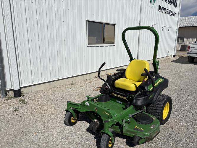 John Deere Z915E