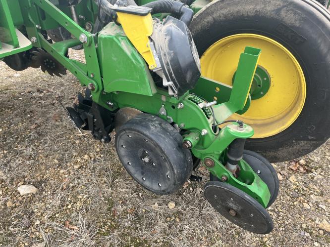 John Deere 1775NT