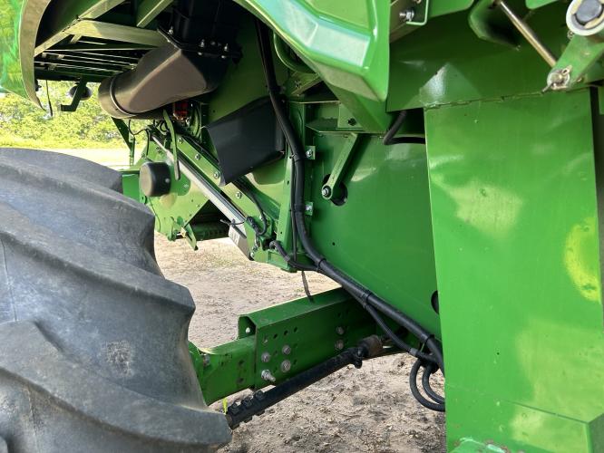 John Deere S680