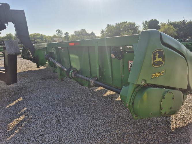 John Deere 718C