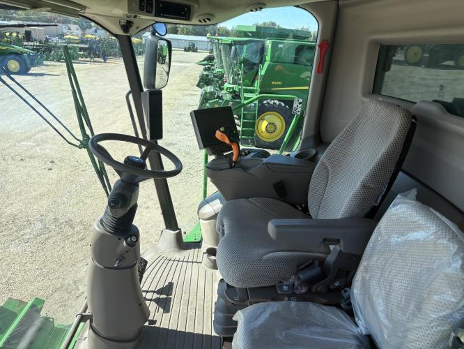 John Deere S770