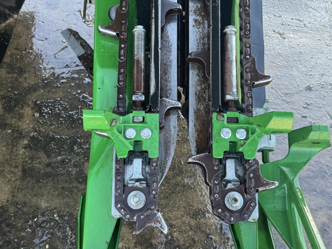 John Deere C8R