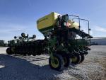 John Deere 1775NT