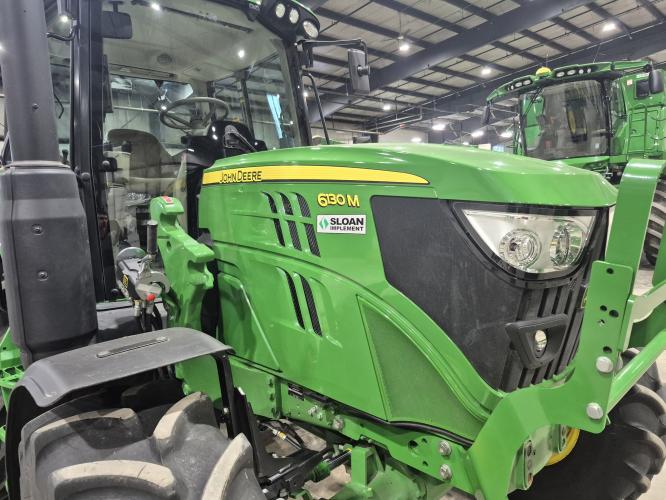 John Deere 6130M