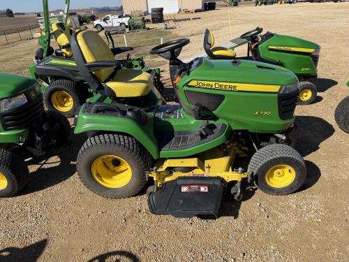  John Deere X730
