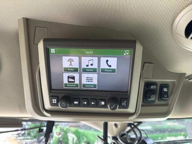 John Deere X9 1100