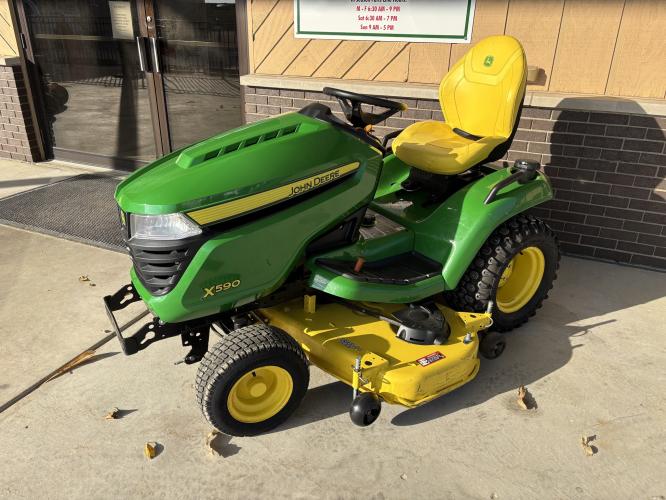 John Deere X590
