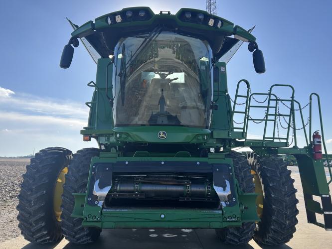 John Deere S770
