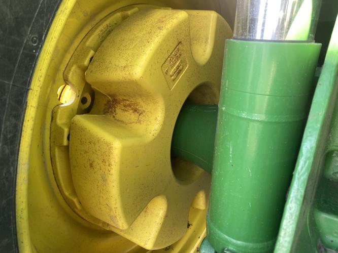 John Deere 8430