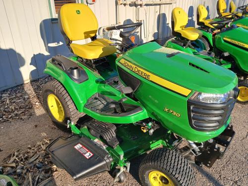 2024 John Deere X730