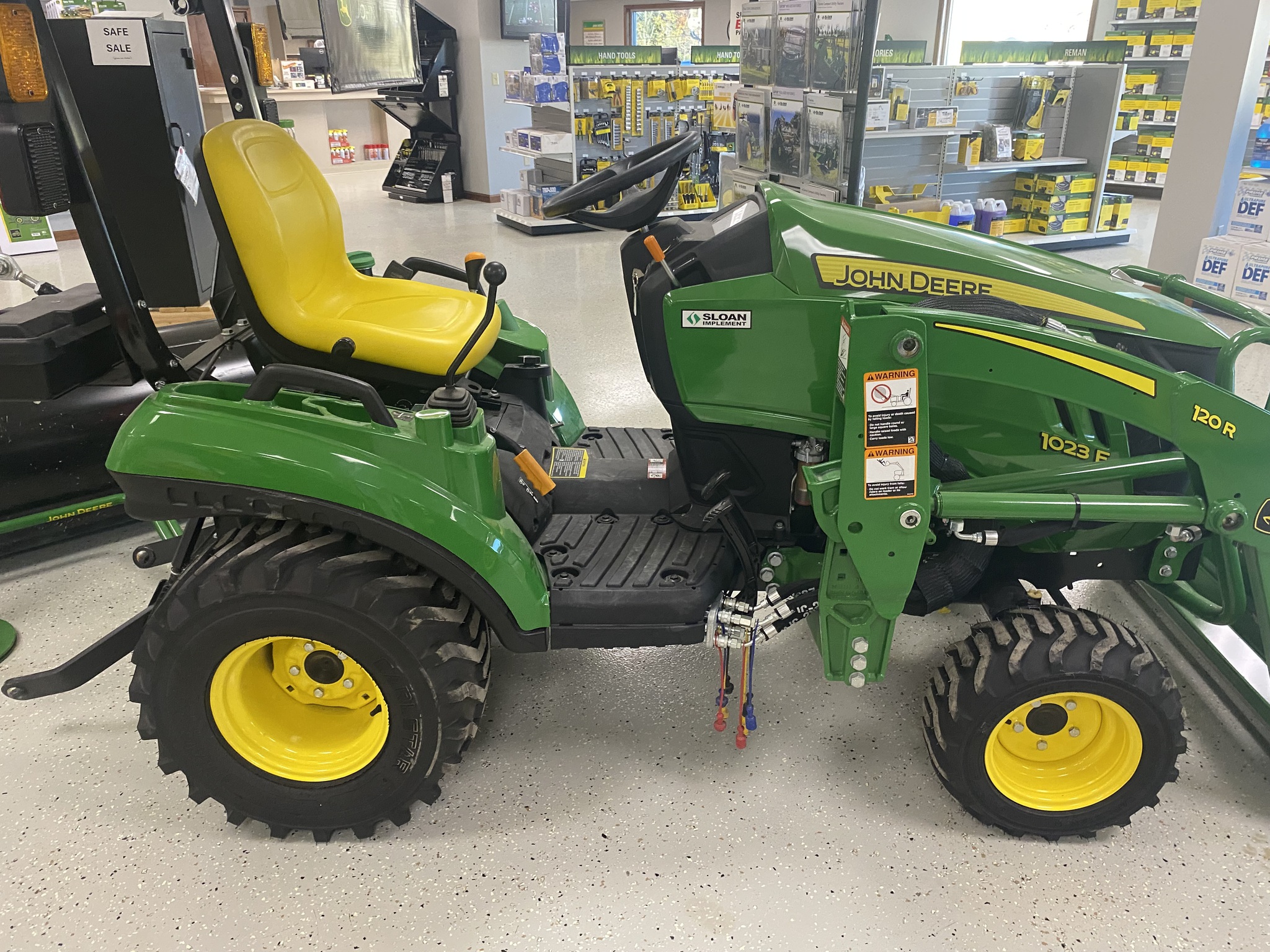 2024 John Deere 1023E