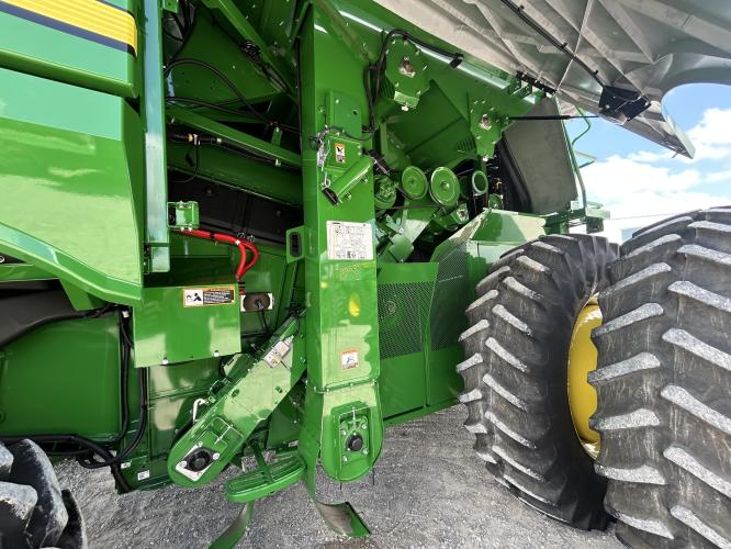 John Deere S770