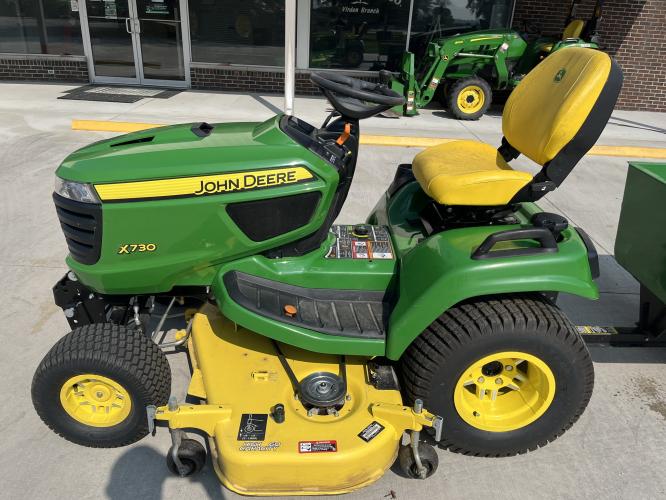 John Deere X730