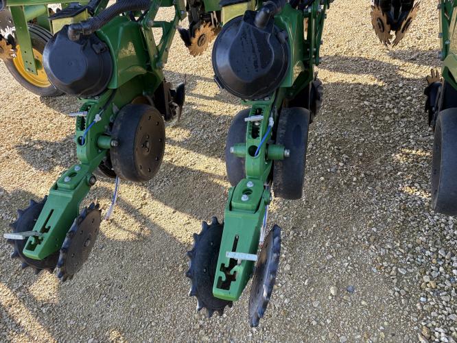 John Deere 1775NT