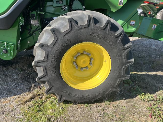 John Deere X9 1000