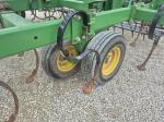 John Deere 2210