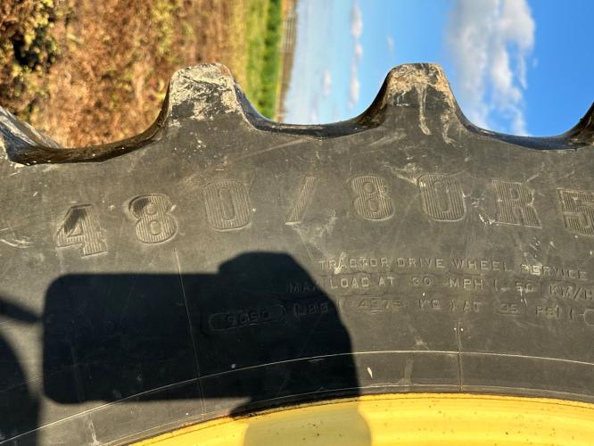 John Deere 8335R