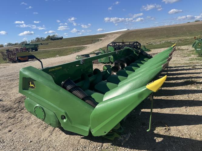 John Deere C8R
