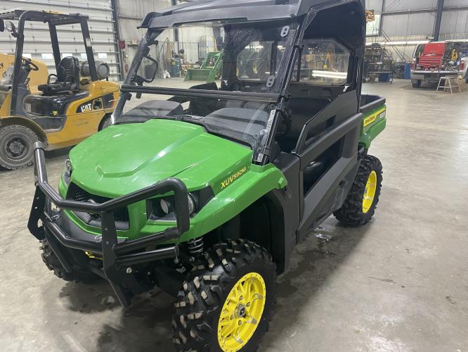 John Deere XUV590