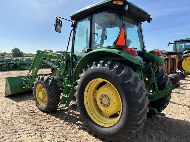 John Deere 6100D