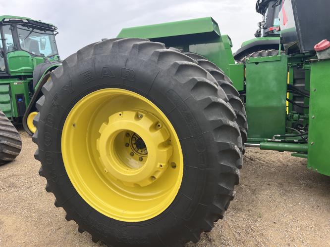 John Deere 8770