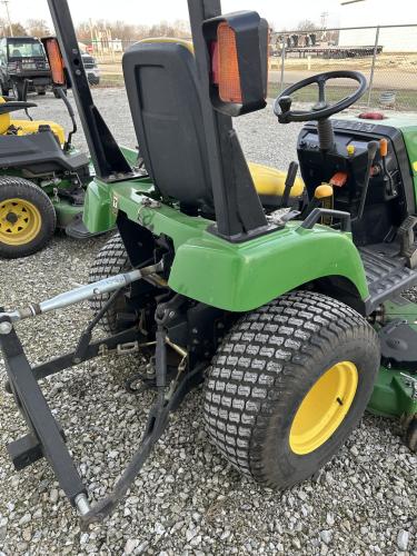 John Deere 2210