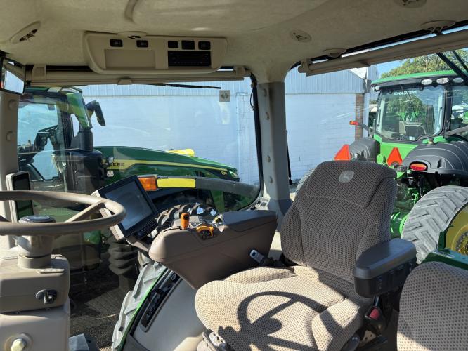John Deere 8370R