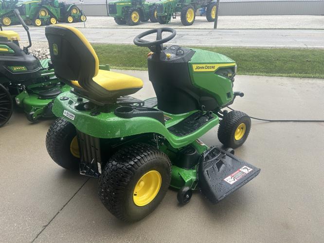 John Deere S140