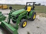 John Deere 3038E