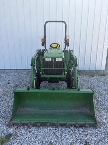 John Deere 3025E