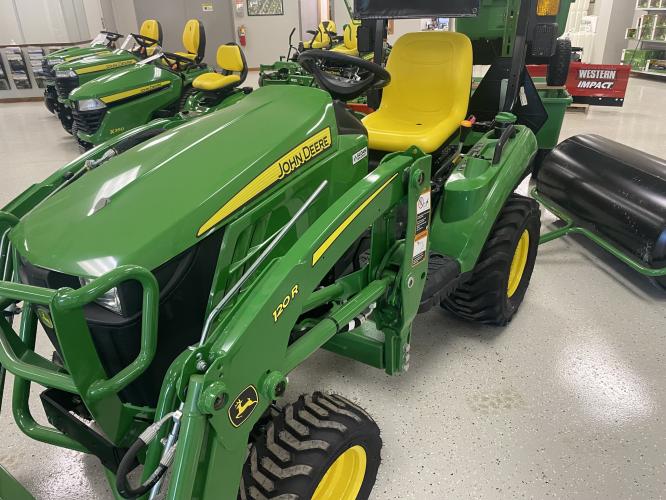 John Deere 1023E